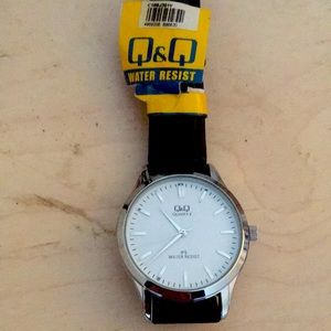 Q&Q white face & black leather watch